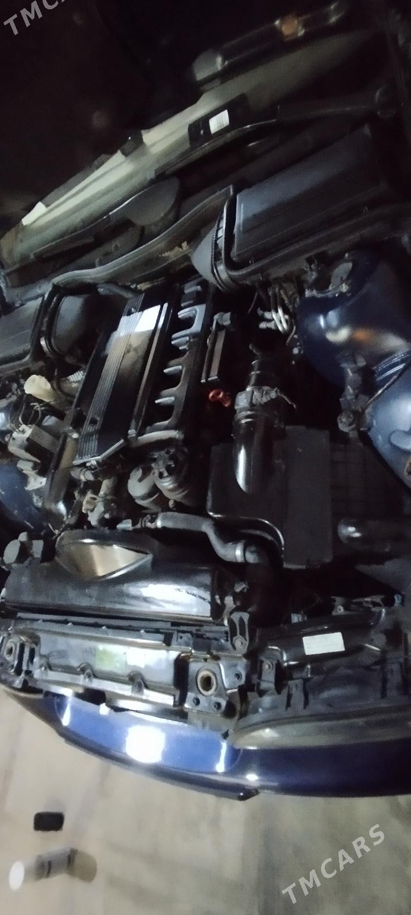 BMW E39 1999 - 126 000 TMT - Мары - img 8
