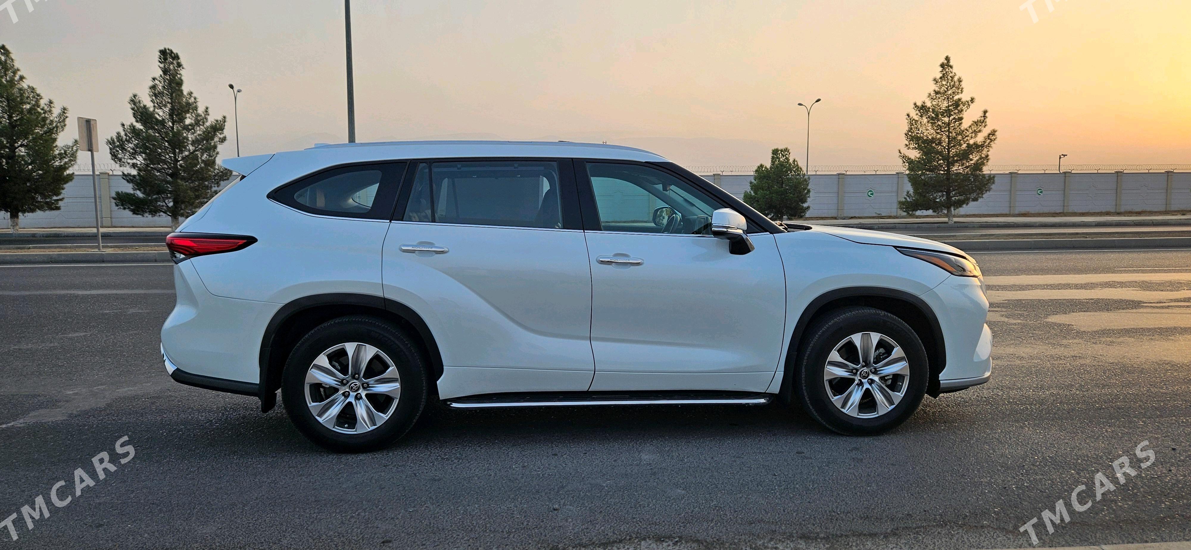 Toyota Highlander 2022 - 610 000 TMT - Ашхабад - img 5
