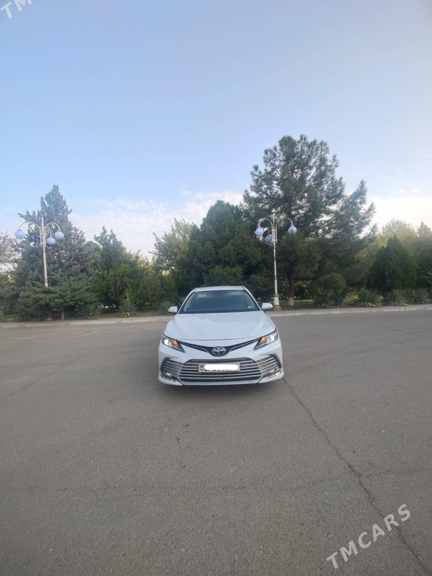 Toyota Camry 2021 - 285 000 TMT - Aşgabat - img 3