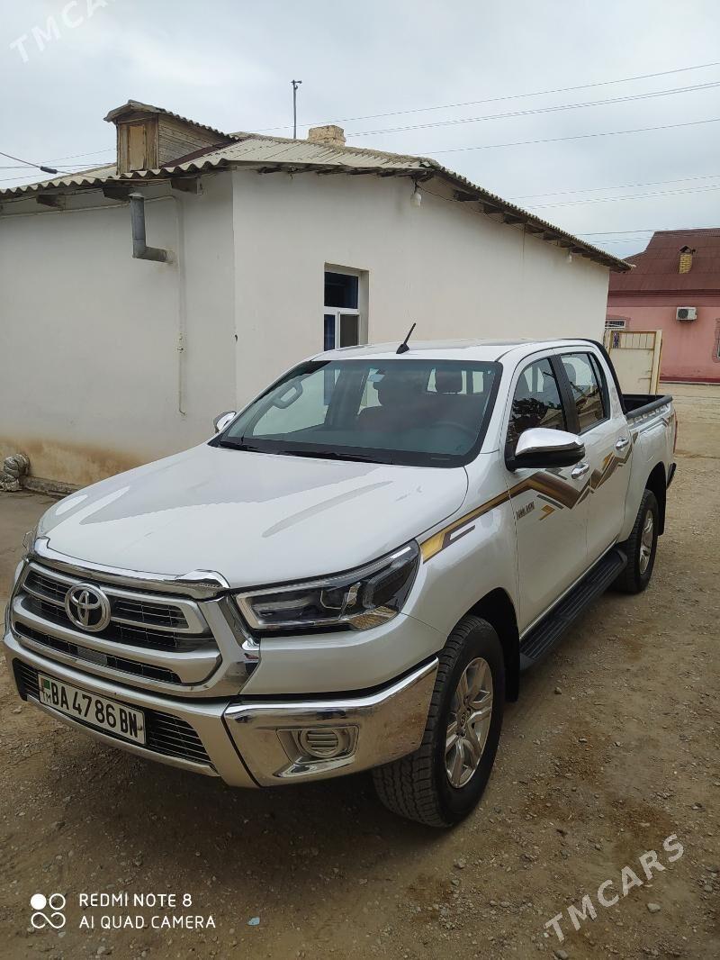 Toyota Hilux 2024 - 569 000 TMT - Balkanabat - img 2