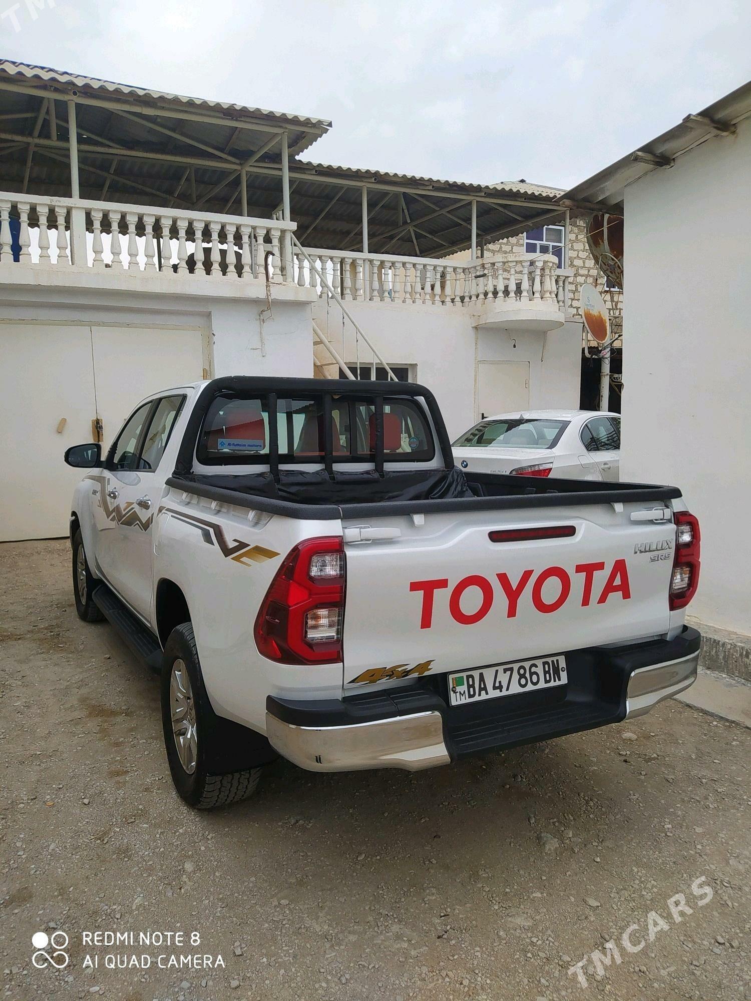 Toyota Hilux 2024 - 569 000 TMT - Balkanabat - img 4