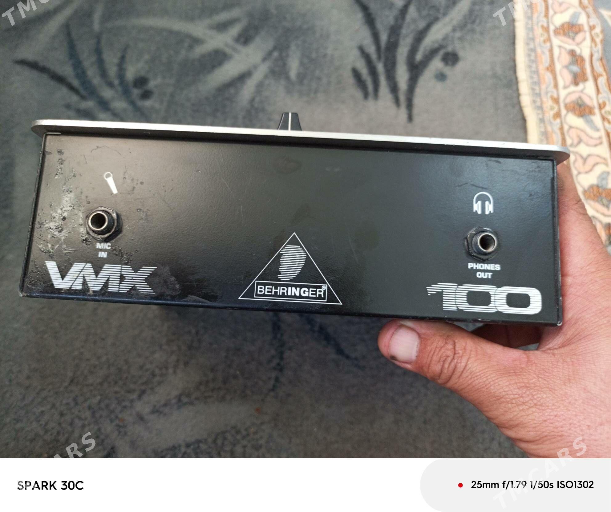 Pult BEHRINGER - Гёкдепе - img 1