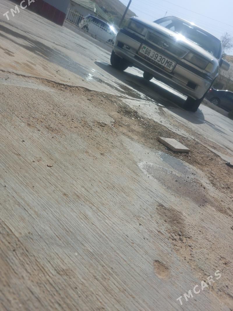Opel Vectra 1991 - 26 000 TMT - Серхетабат (Кушка) - img 8