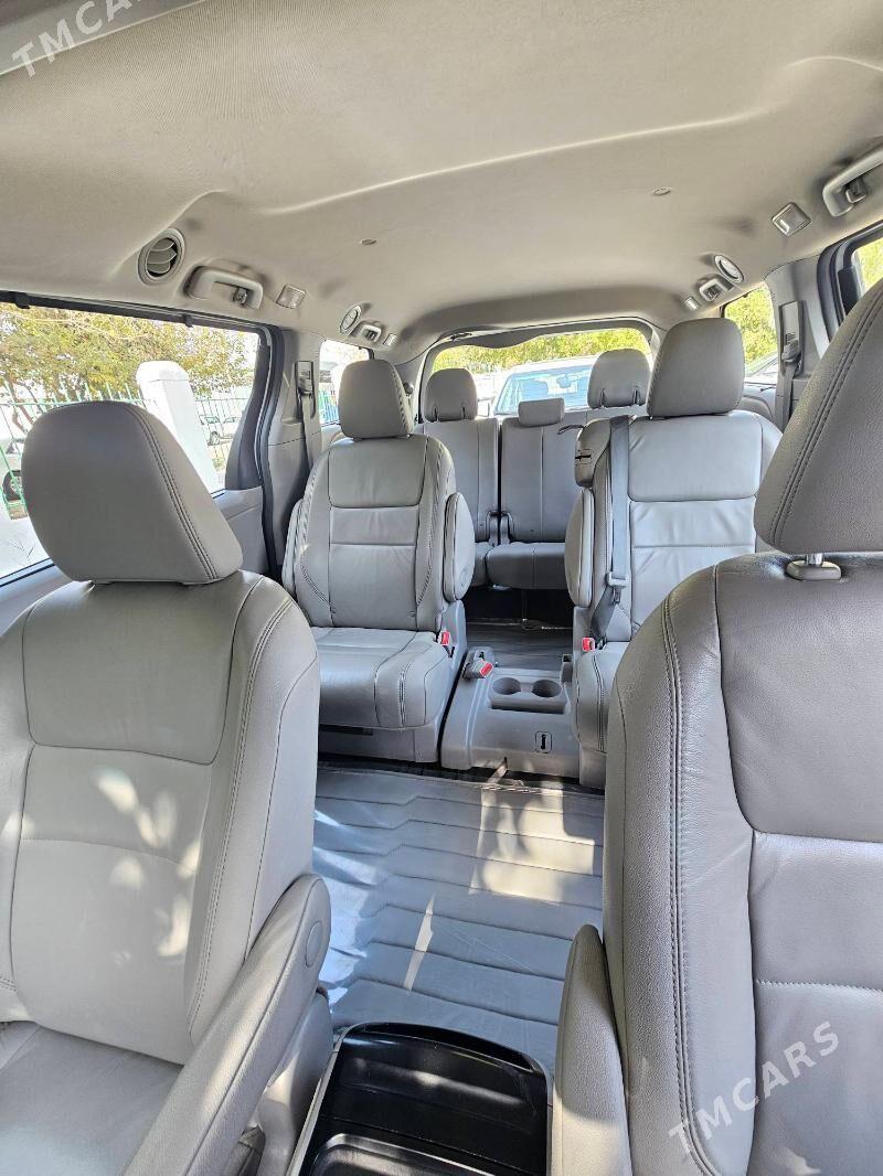 Toyota Sienna 2019 - 386 000 TMT - Бедев - img 3