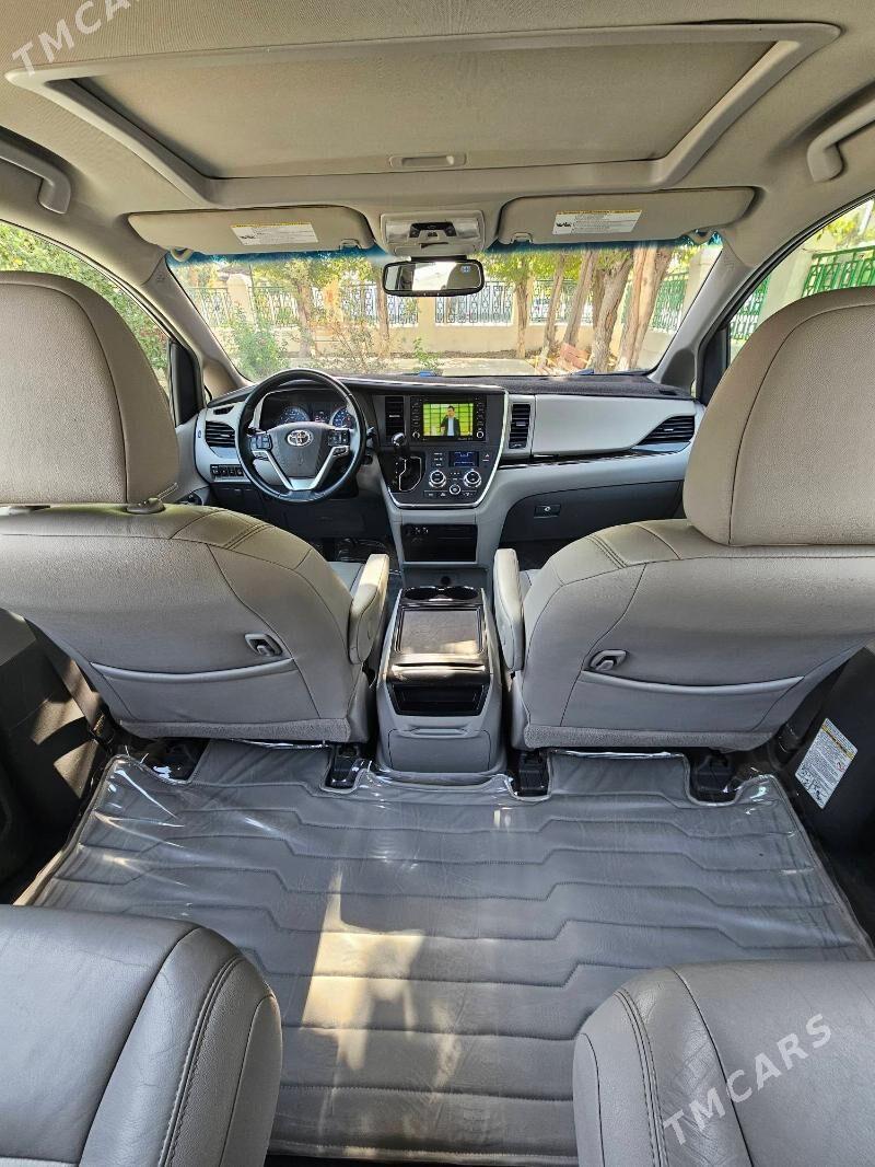 Toyota Sienna 2019 - 386 000 TMT - Бедев - img 10