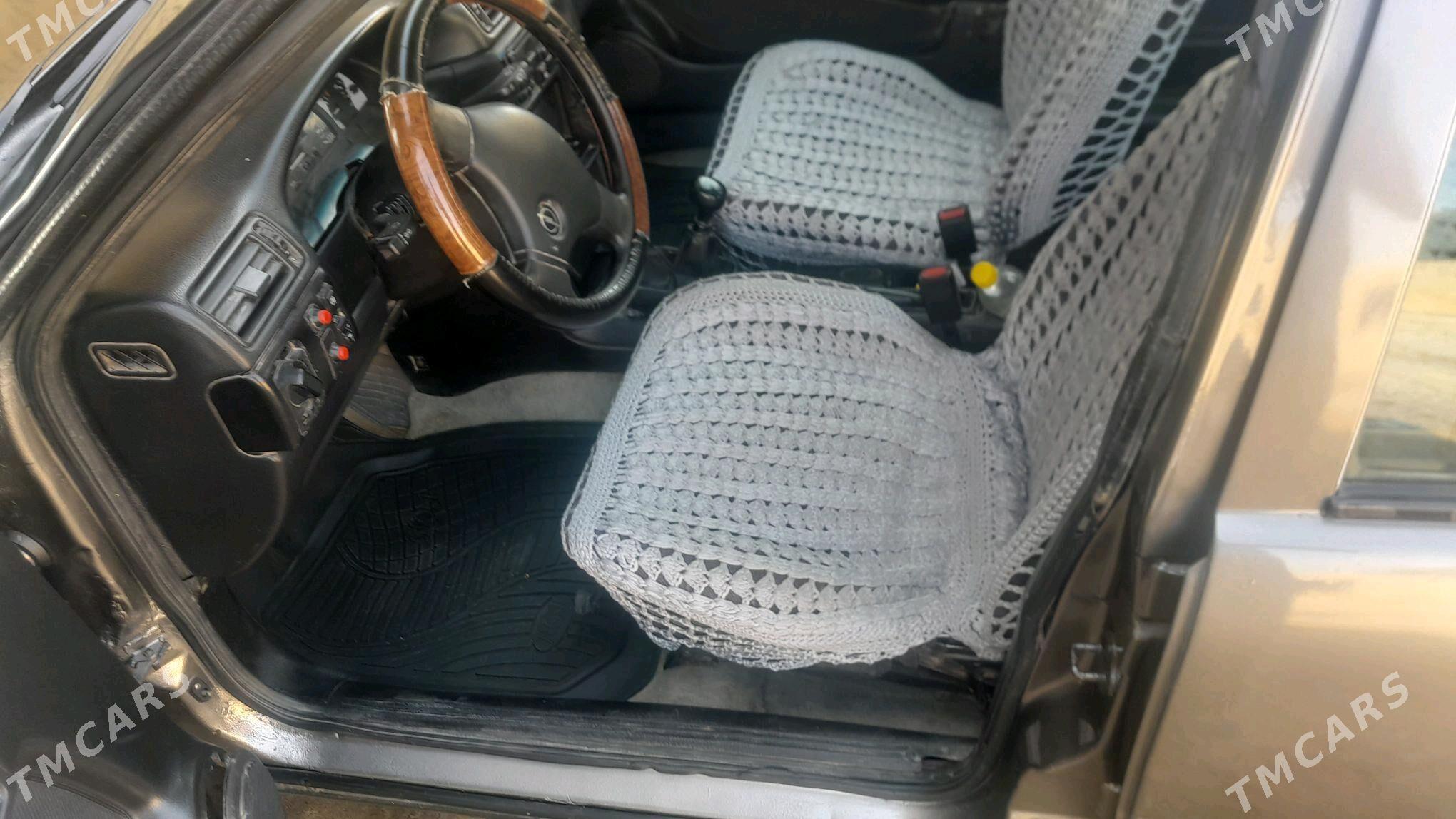 Opel Vectra 1992 - 40 000 TMT - Сакарчага - img 8