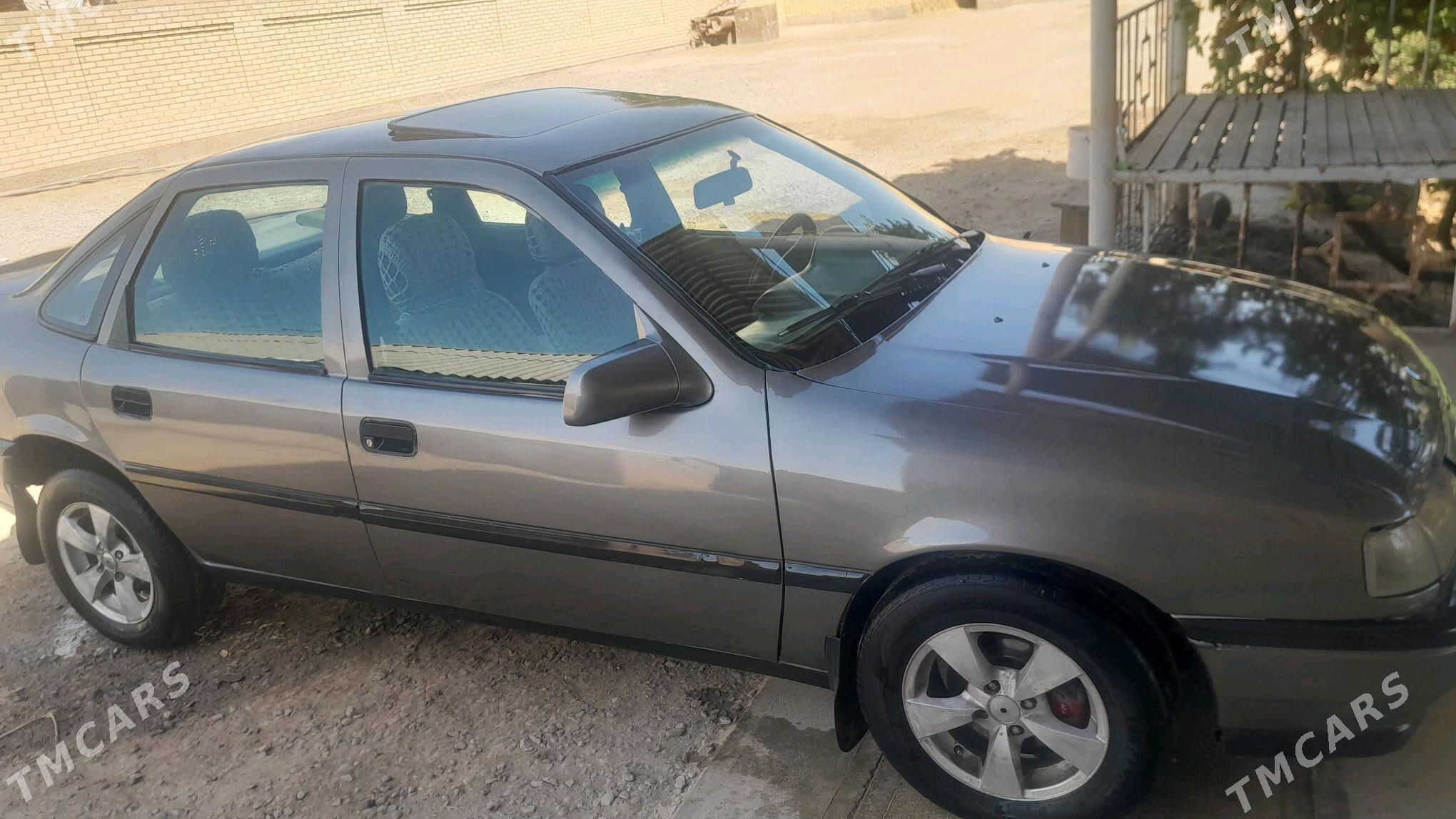 Opel Vectra 1992 - 40 000 TMT - Сакарчага - img 10
