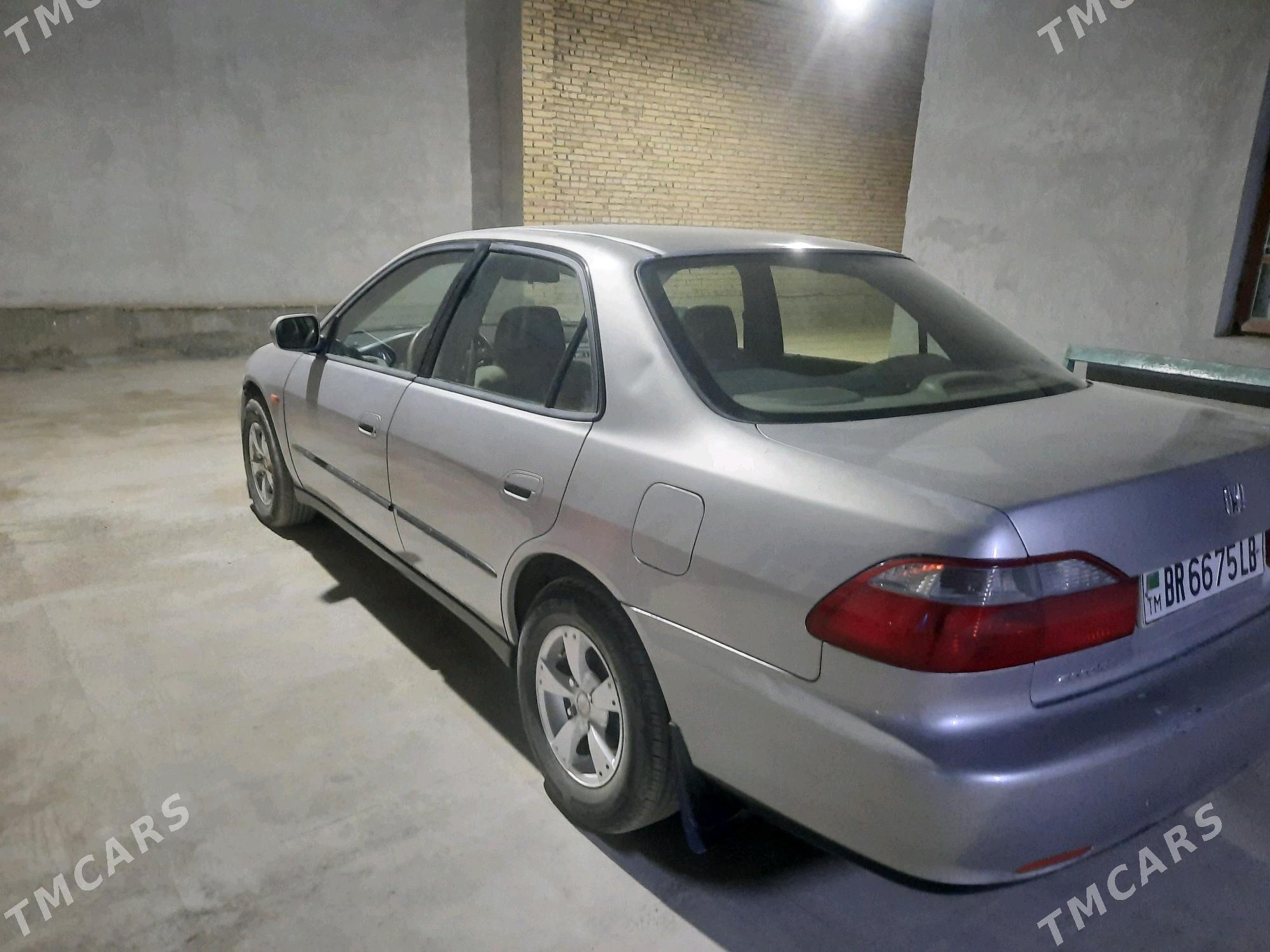 Honda Accord 2001 - 40 000 TMT - Чарджоу - img 4