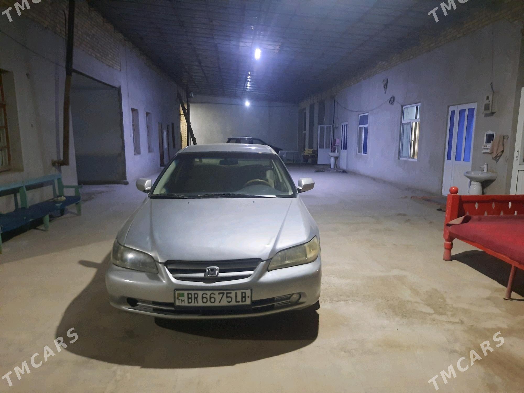 Honda Accord 2001 - 40 000 TMT - Чарджоу - img 8