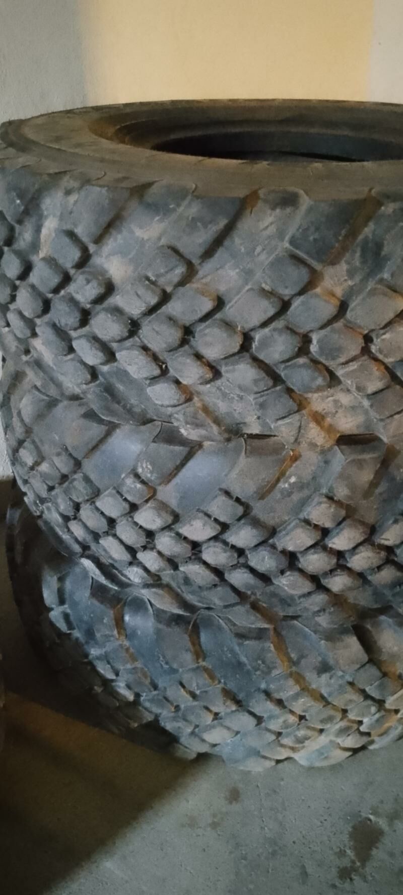 teker Kamaz weduşşy 3 400 TMT - Büzmeýin - img 3