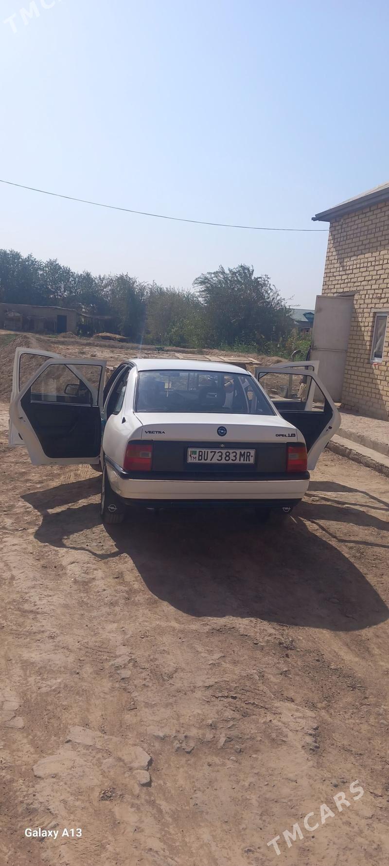 Opel Vectra 1989 - 26 000 TMT - Мургап - img 5