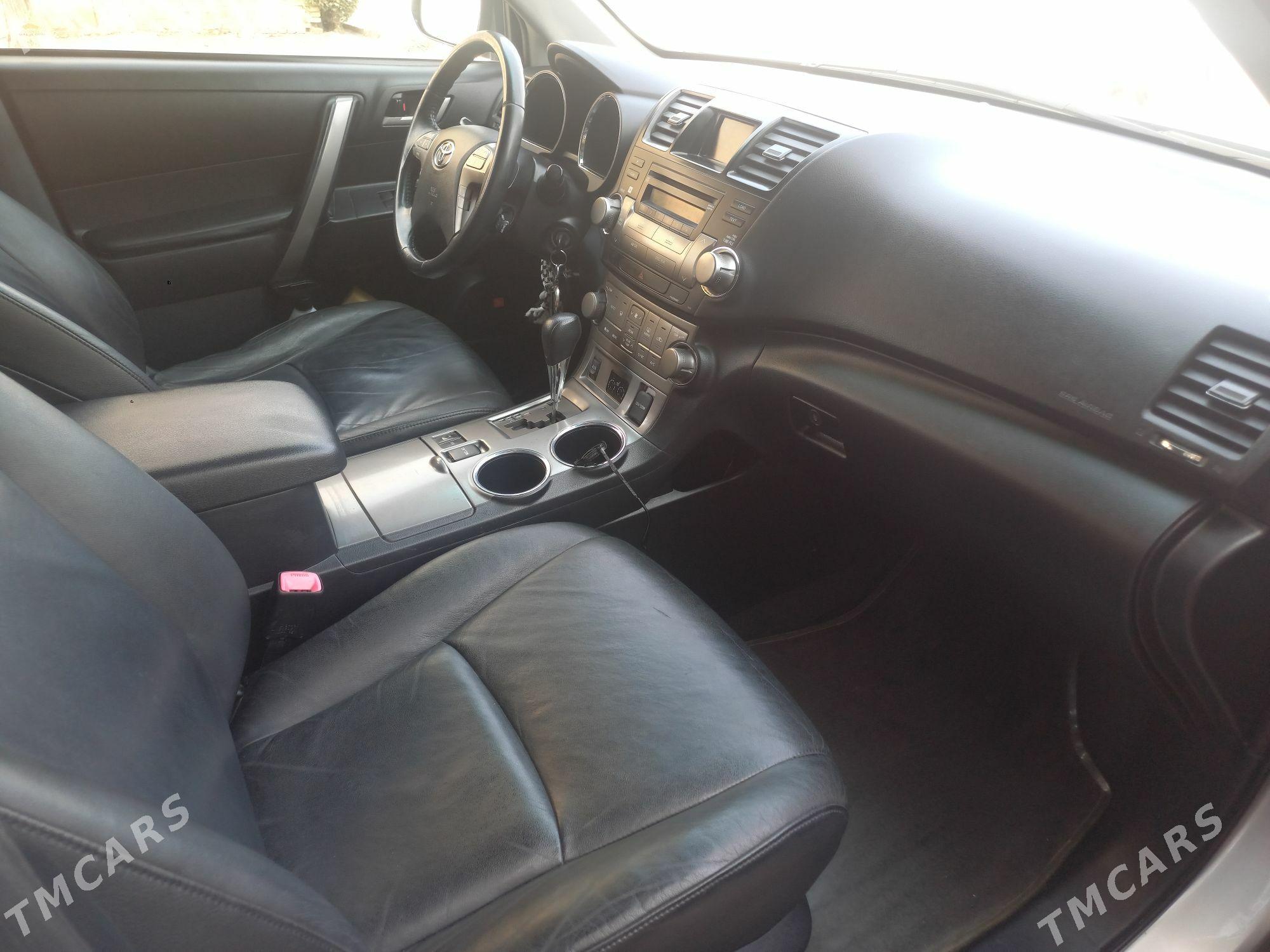 Toyota Highlander 2010 - 318 000 TMT - Мары - img 8