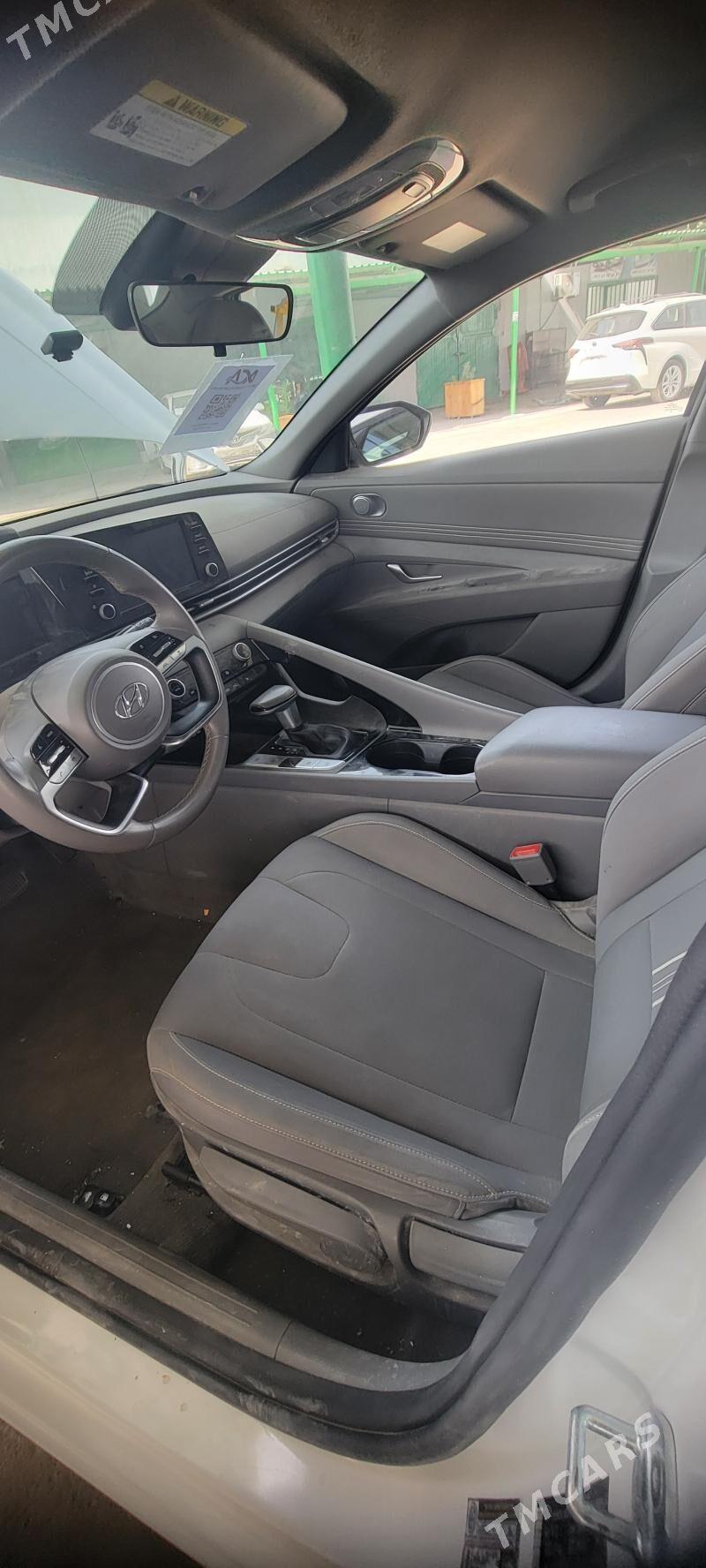 Hyundai Elantra 2022 - 250 000 TMT - Aşgabat - img 3
