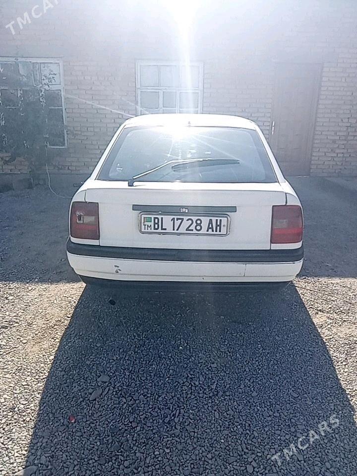 Opel Vectra 1992 - 17 000 TMT - Bäherden - img 4