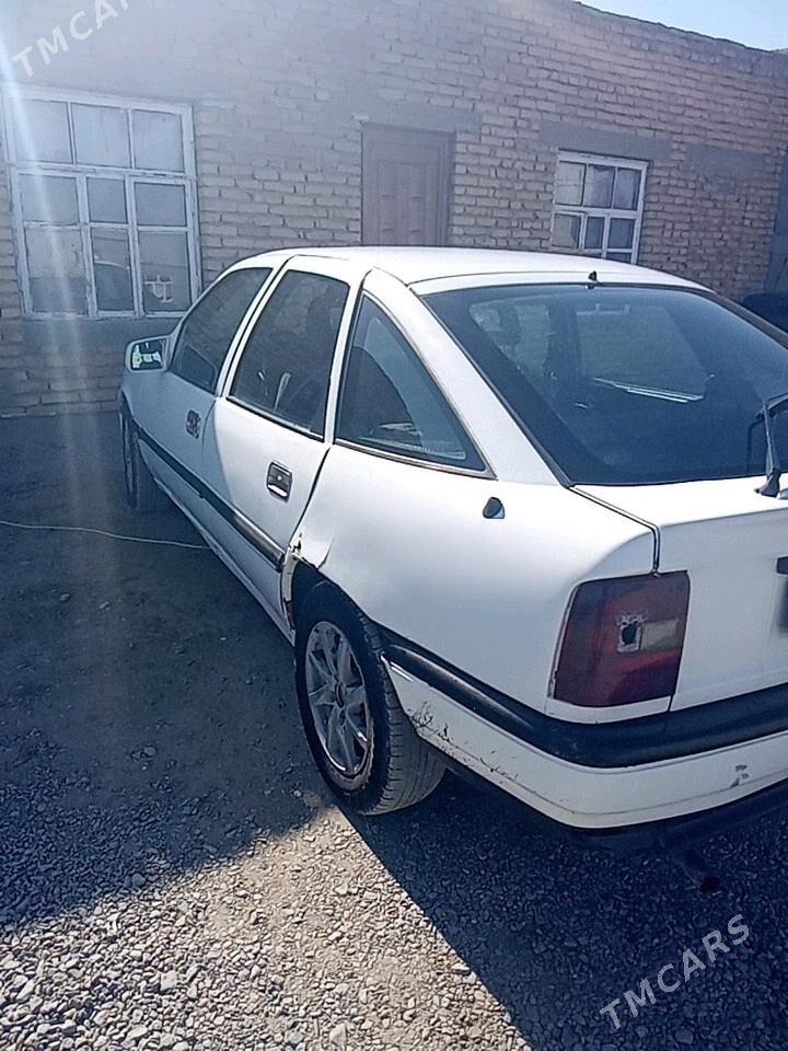 Opel Vectra 1992 - 17 000 TMT - Bäherden - img 3