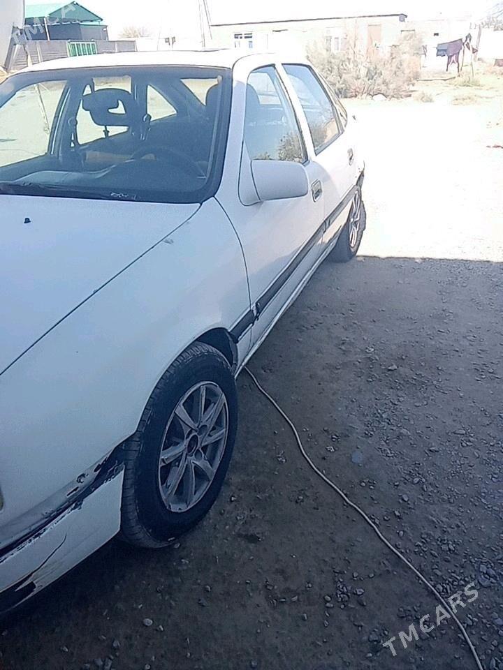 Opel Vectra 1992 - 17 000 TMT - Bäherden - img 7