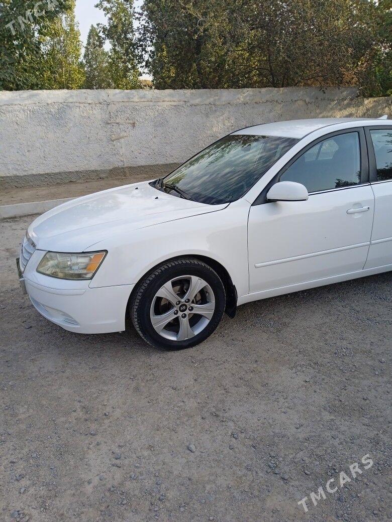 Hyundai Sonata 2009 - 125 000 TMT - Бузмеин - img 7