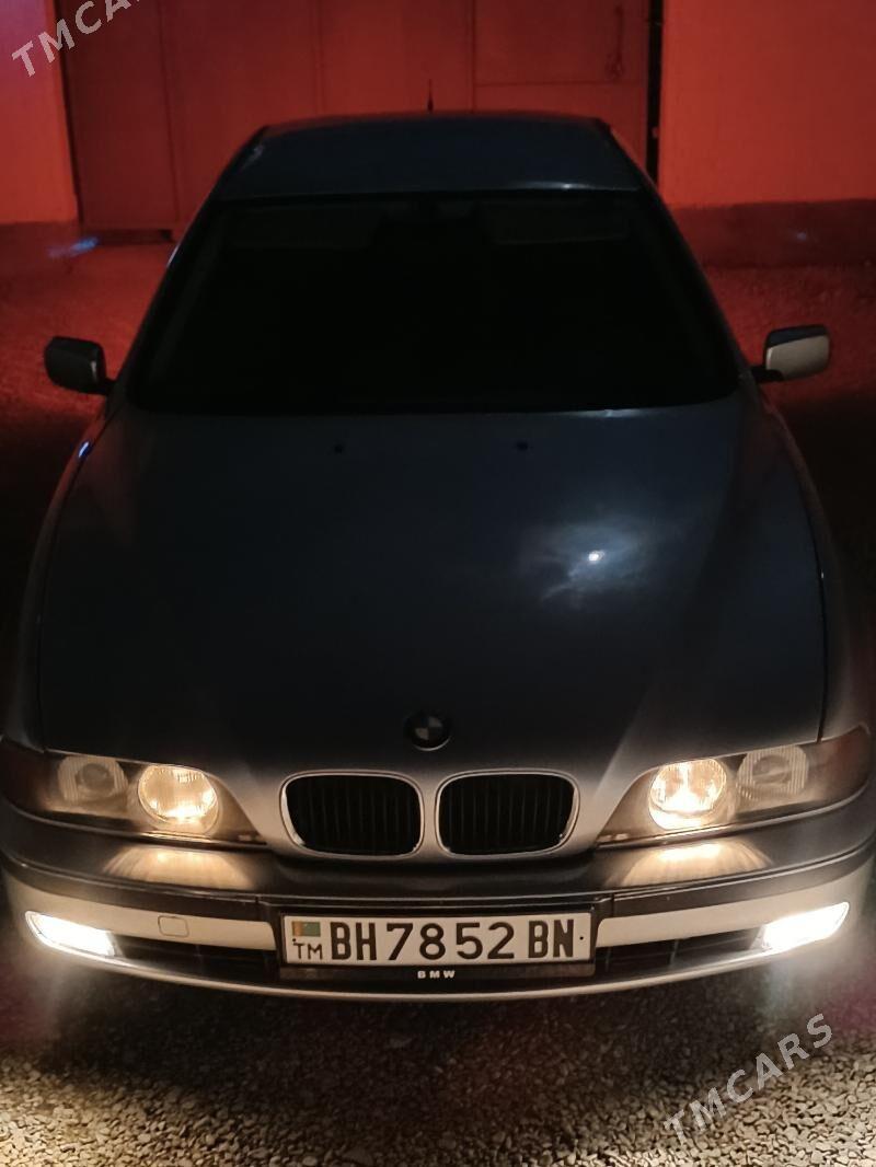 BMW E39 1998 - 120 000 TMT - Балканабат - img 2
