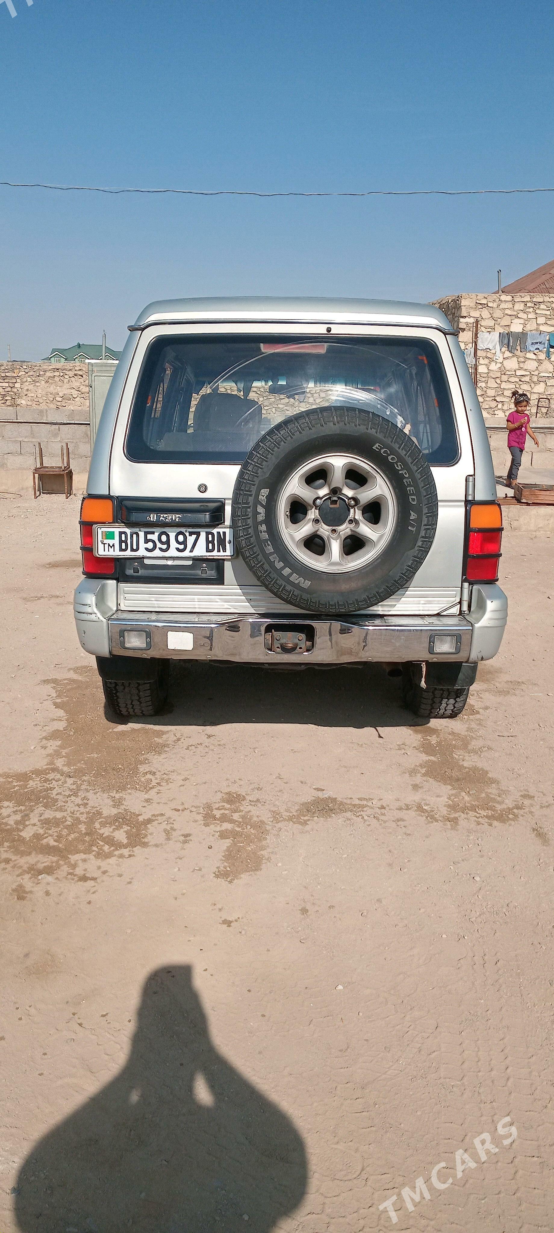 Mitsubishi Montero 1994 - 65 000 TMT - Балканабат - img 4