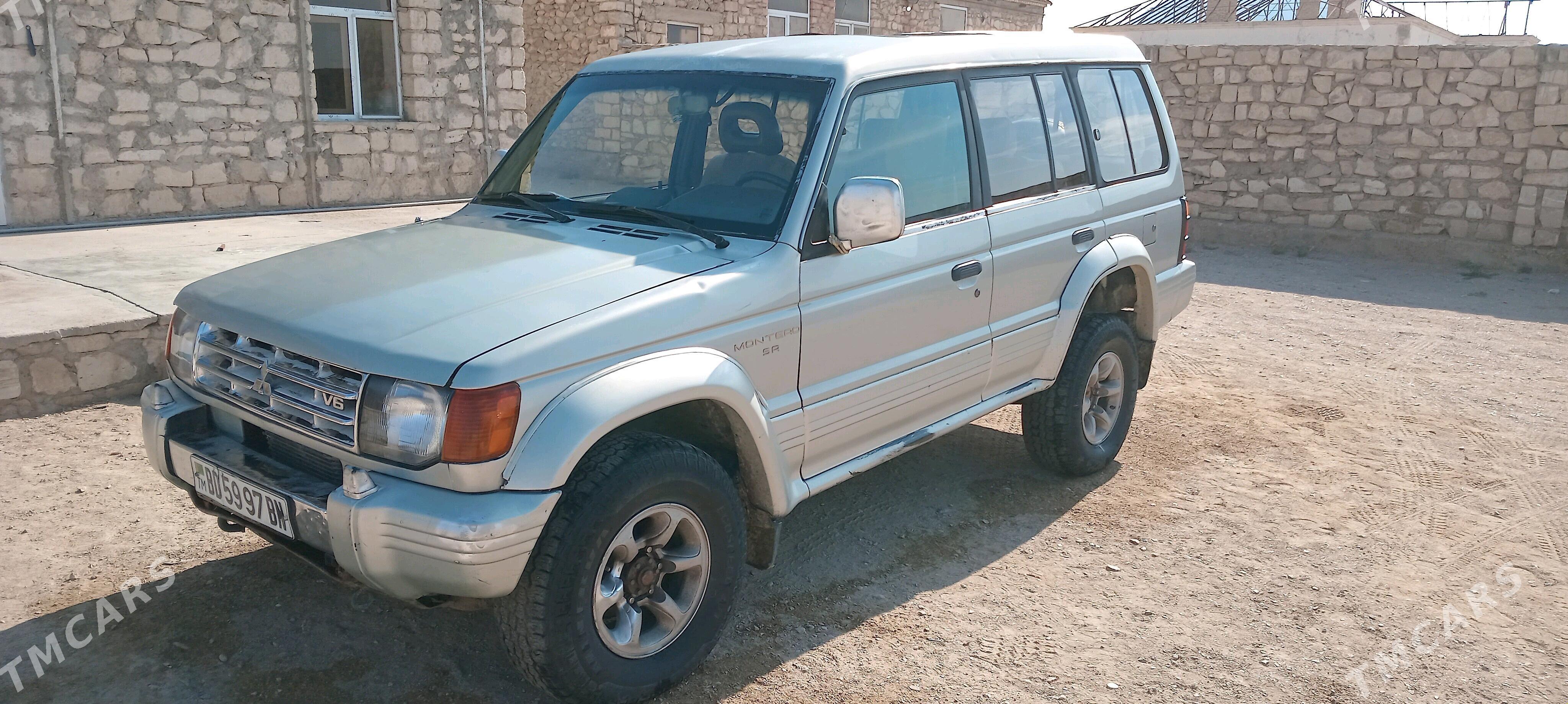 Mitsubishi Montero 1994 - 65 000 TMT - Балканабат - img 5