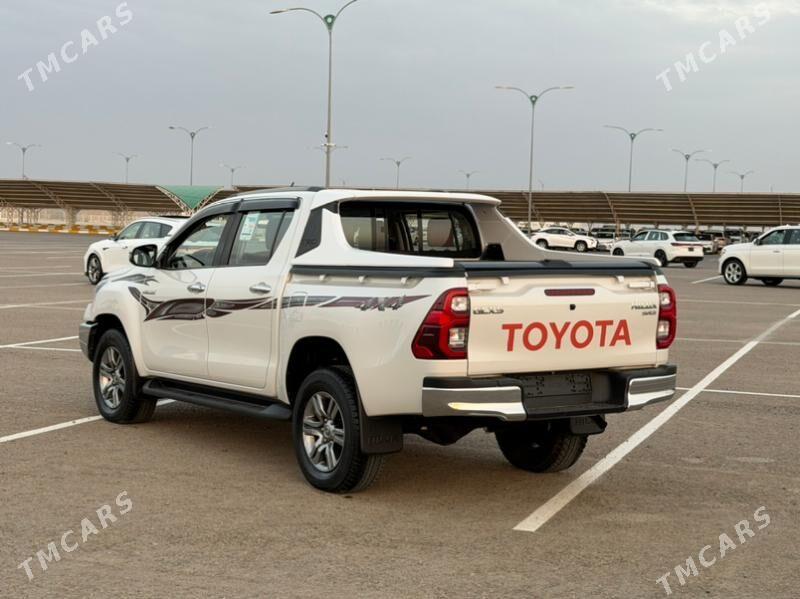 Toyota Hilux 2024 - 668 000 TMT - Ашхабад - img 3