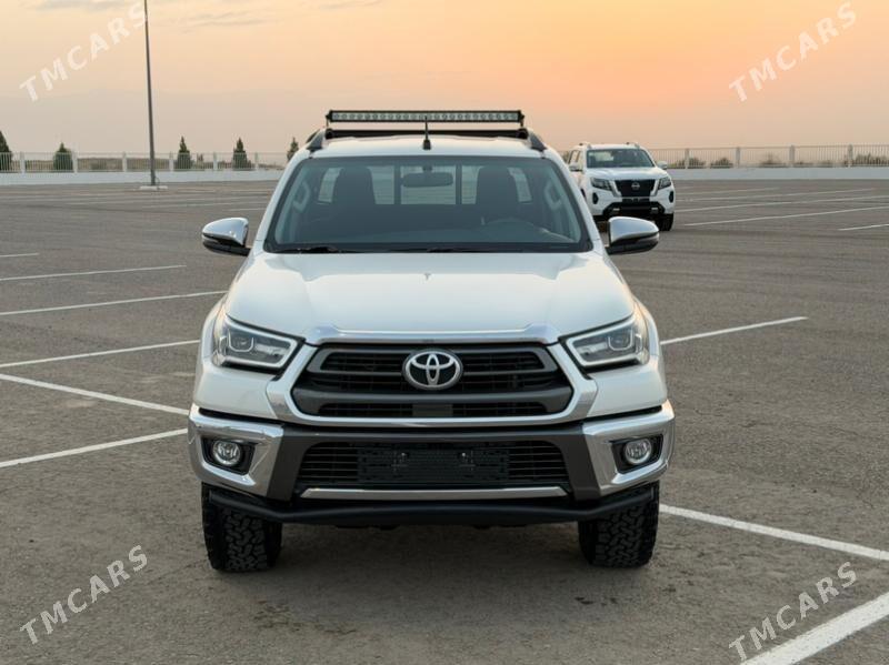 Toyota Hilux 2021 - 668 000 TMT - Ашхабад - img 3