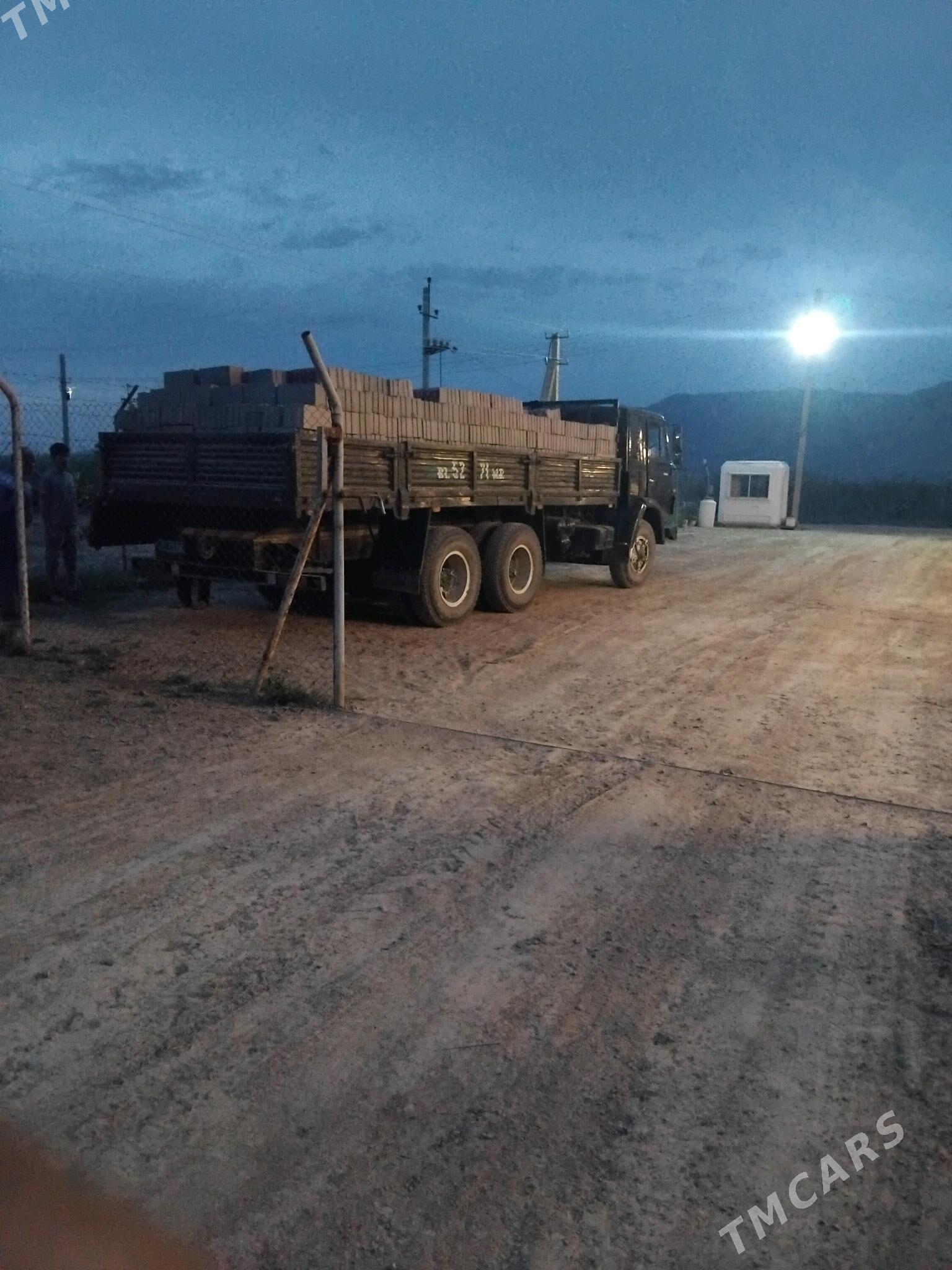 Kamaz 5320 1981 - 170 000 TMT - Bäherden - img 2