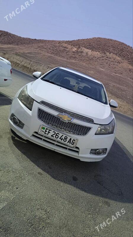 Chevrolet Cruze 2012 - 150 000 TMT - Тязе заман - img 3