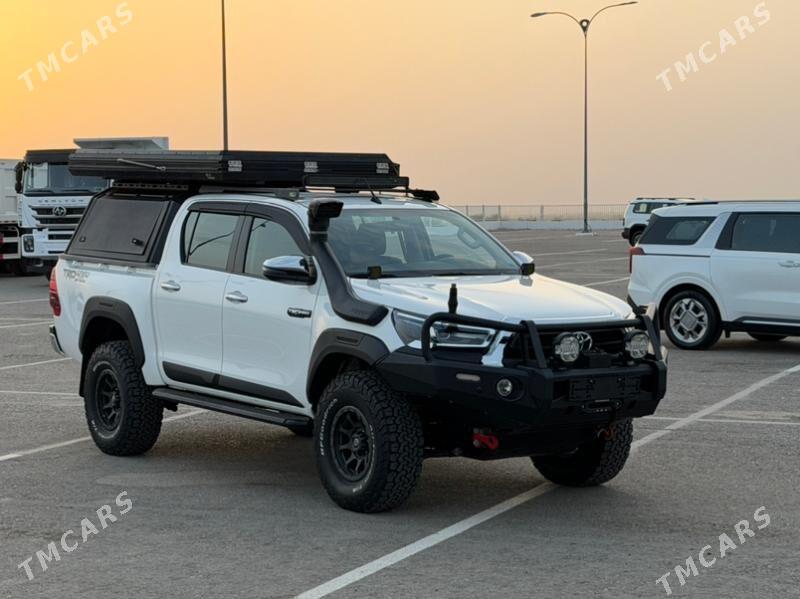 Toyota Hilux 2021 - 665 000 TMT - Ашхабад - img 5