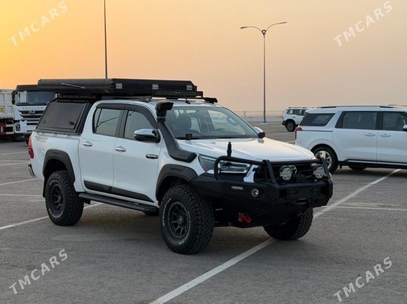 Toyota Hilux 2021 - 665 000 TMT - Ашхабад - img 6