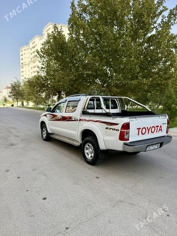 Toyota Hilux 2014 - 335 000 TMT - Ашхабад - img 4
