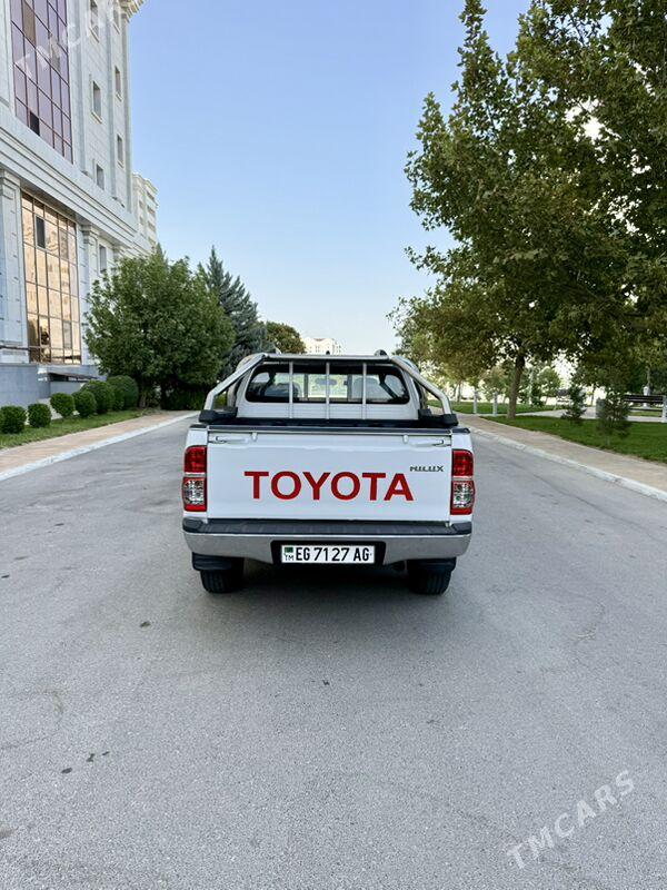 Toyota Hilux 2014 - 335 000 TMT - Ашхабад - img 2