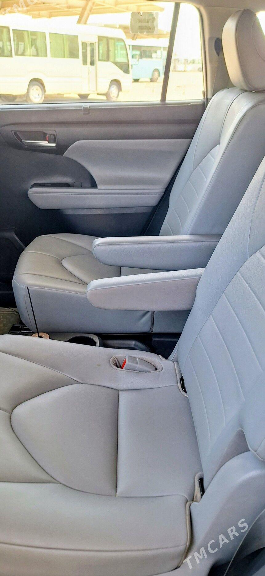 Toyota Highlander 2020 - 620 000 TMT - Балканабат - img 3