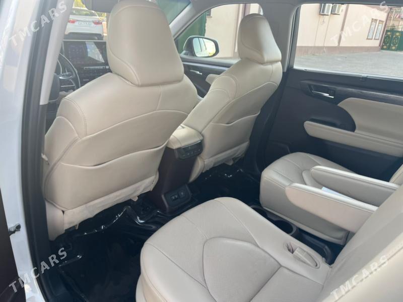 Toyota Highlander 2022 - 585 000 TMT - Ашхабад - img 2