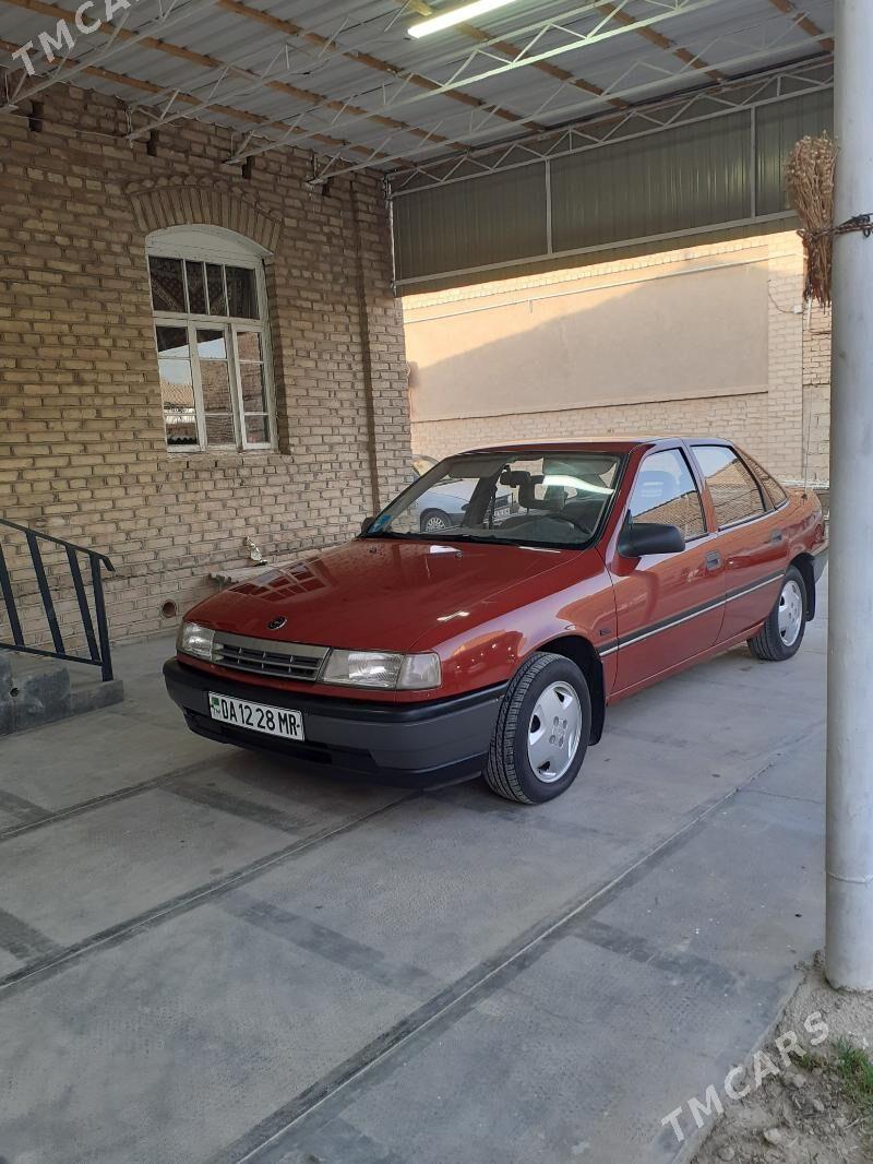 Opel Vectra 1990 - 48 000 TMT - Мары - img 3