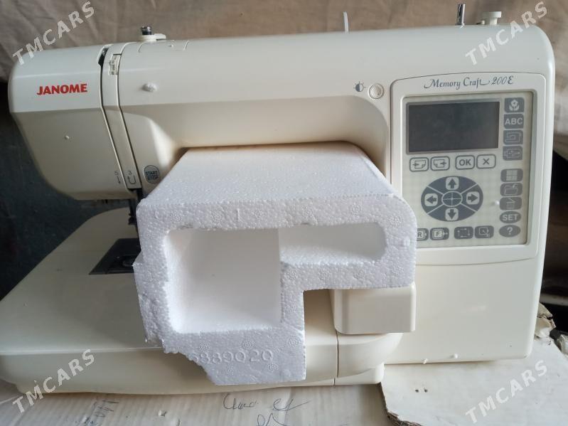 Janome 200 e - Mary - img 3