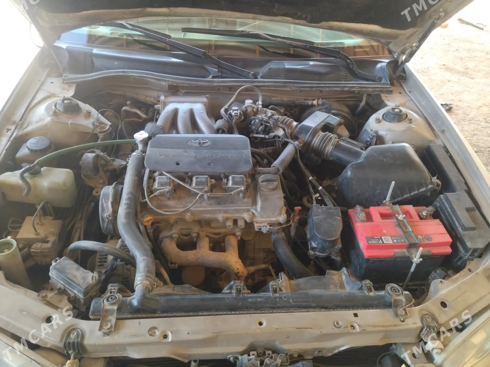 Toyota Camry 2001 - 134 000 TMT - Kerki - img 4