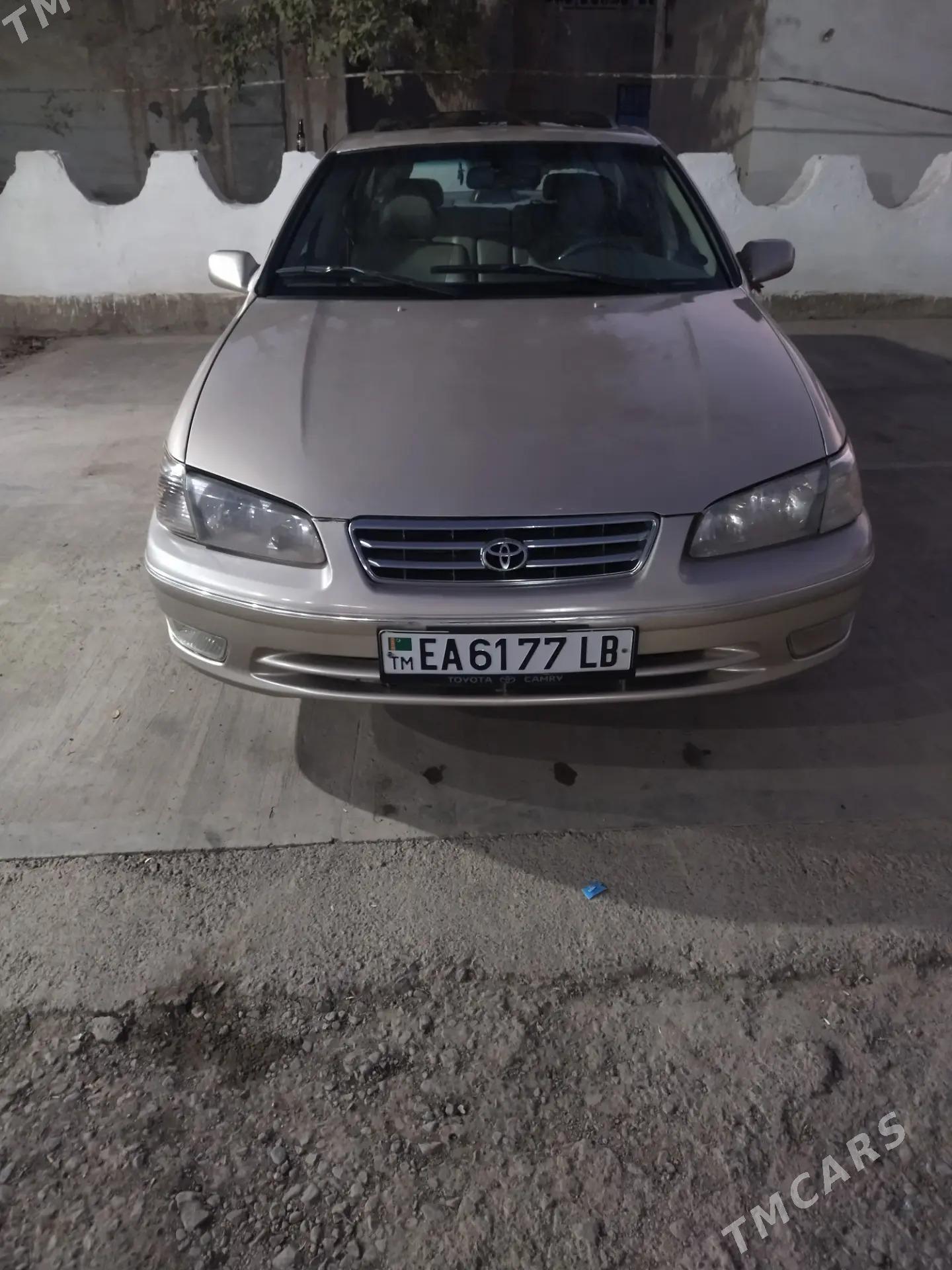 Toyota Camry 2001 - 134 000 TMT - Kerki - img 3