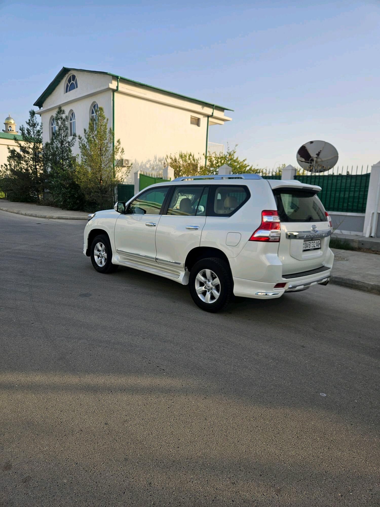 Toyota Land Cruiser Prado 2016 - 690 000 TMT - Aşgabat - img 3