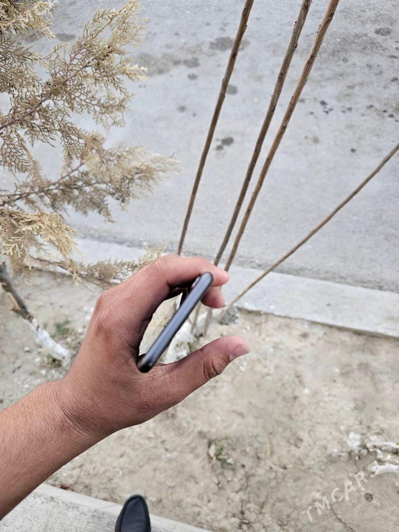 iphone 8 - 30 мкр - img 3