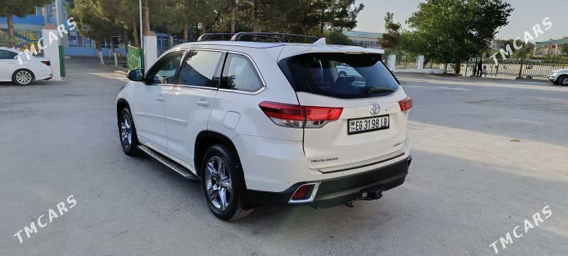 Toyota Highlander 2019 - 475 000 TMT - Туркменабат - img 4