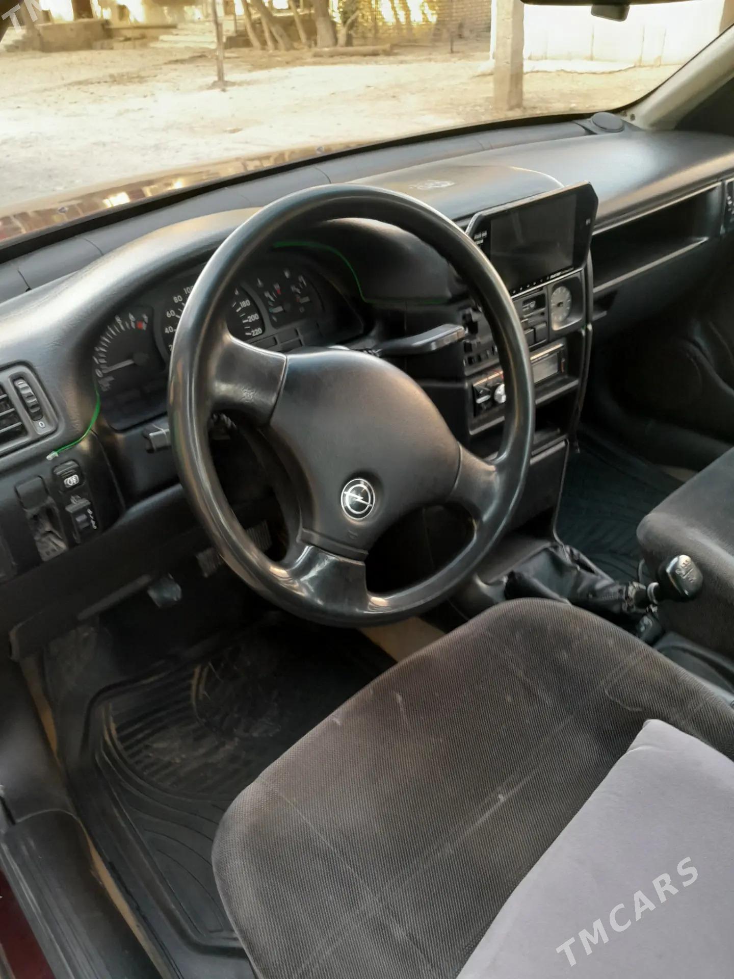 Opel Vectra 1990 - 40 000 TMT - Векильбазар - img 8