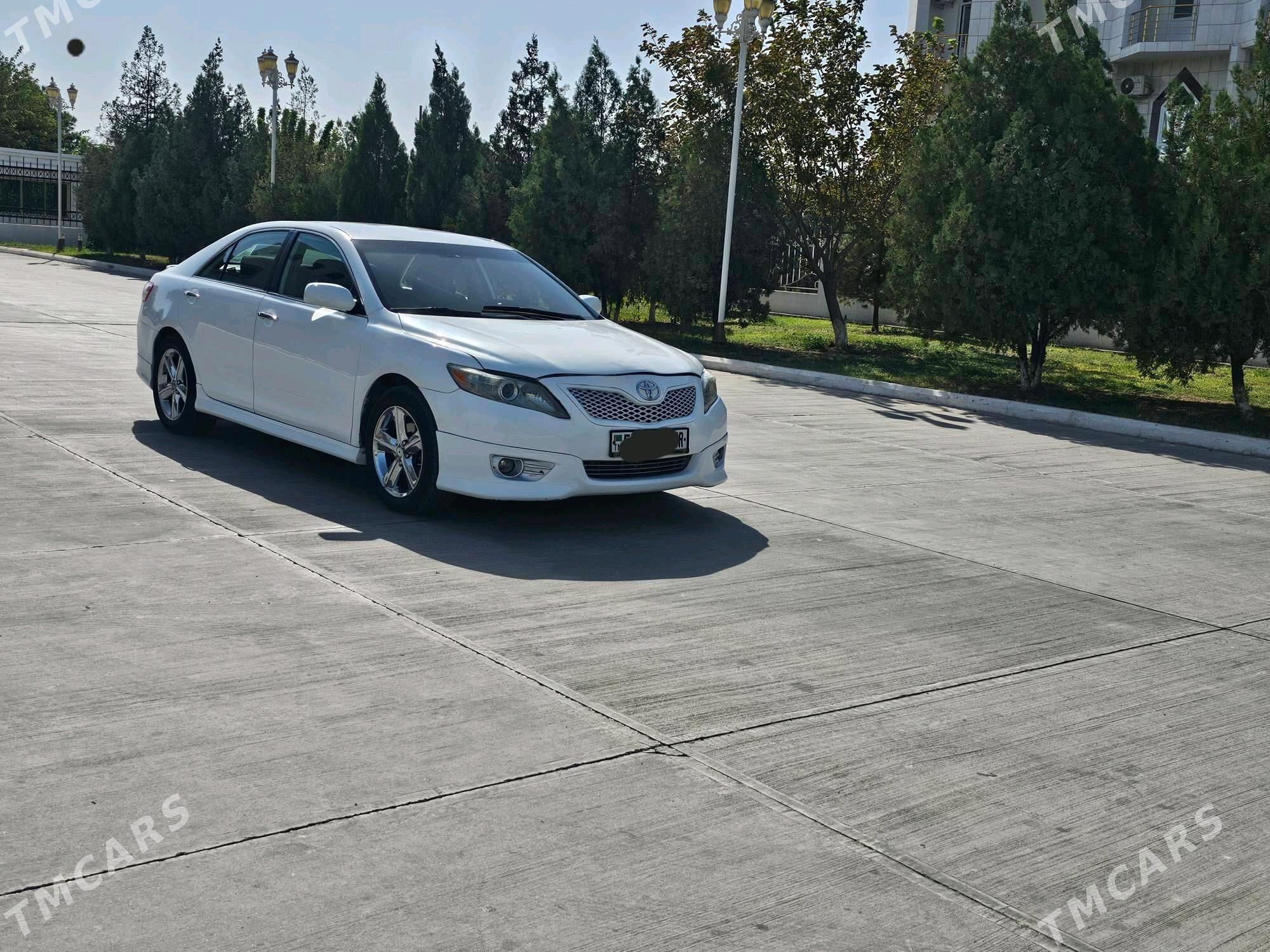 Toyota Camry 2010 - 160 000 TMT - Байрамали - img 4