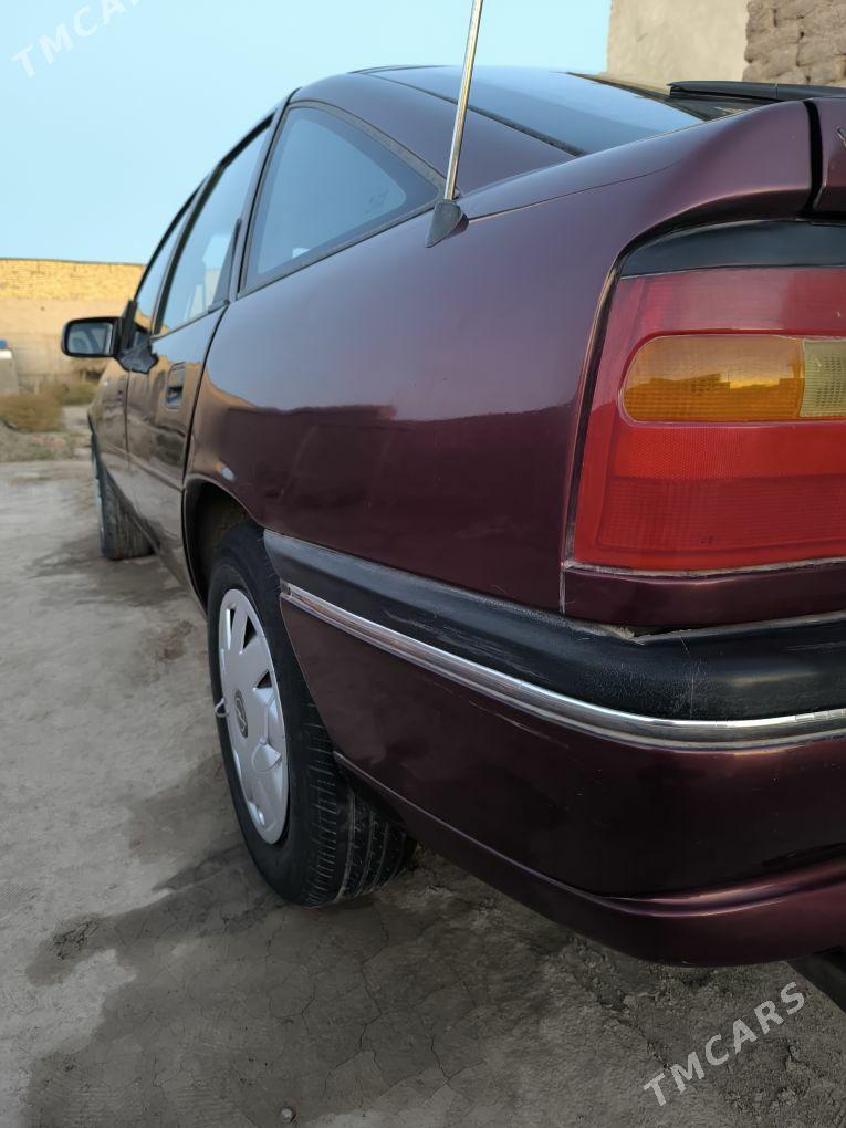 Opel Vectra 1994 - 26 000 TMT - Шабатский этрап - img 2