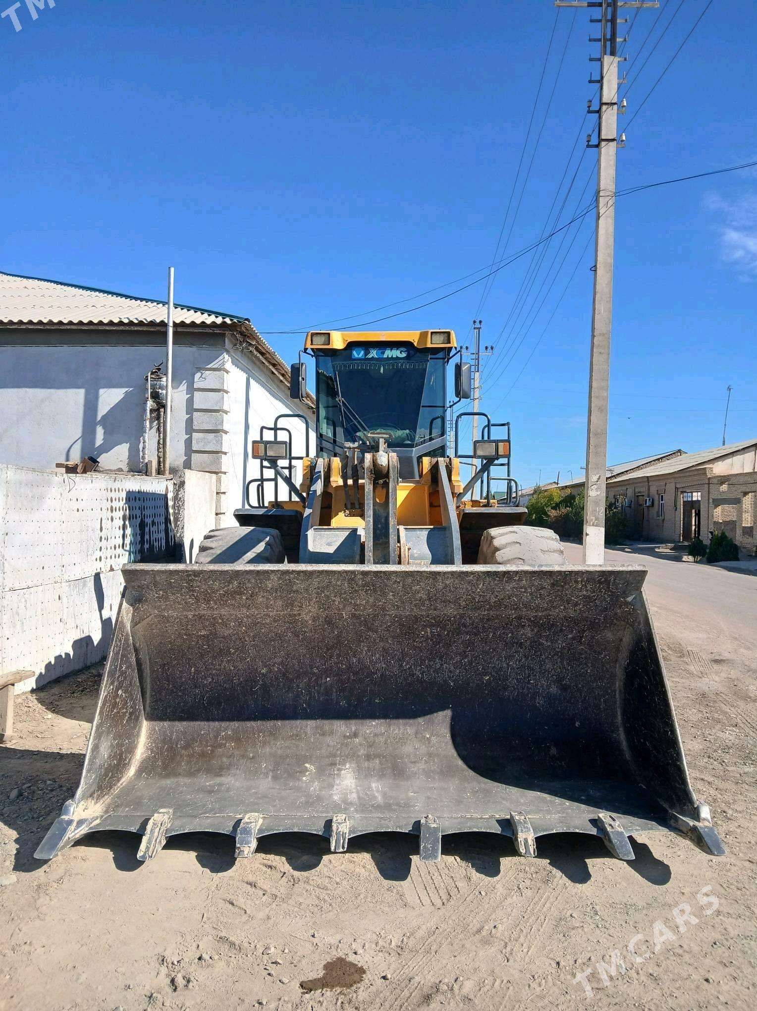 XCMG ZL50 2010 - 400 000 TMT - Daşoguz - img 3