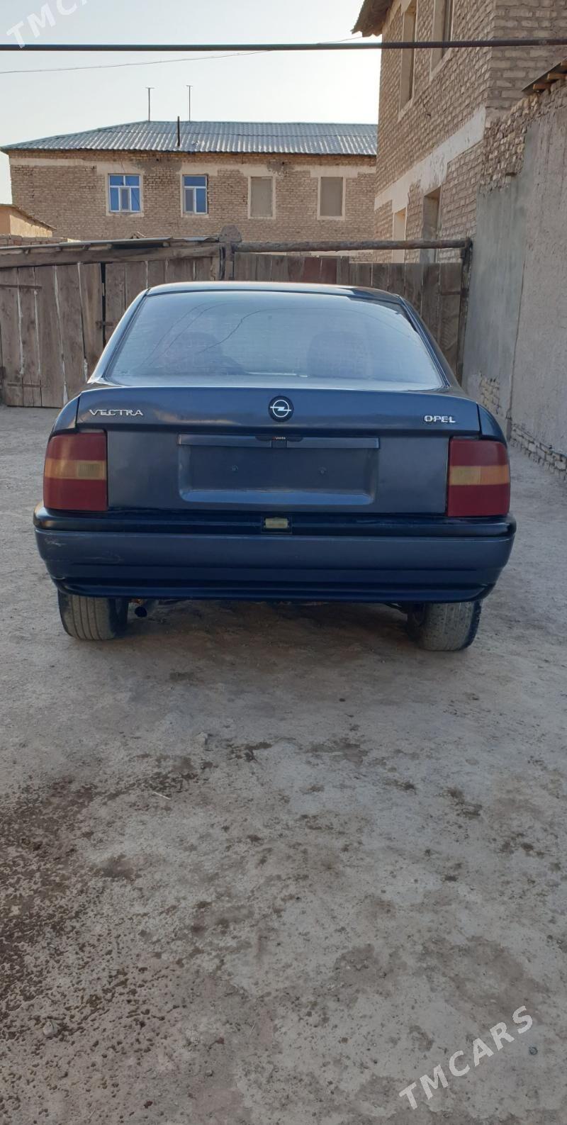 Opel Vectra 1990 - 30 000 TMT - Болдумсаз - img 2