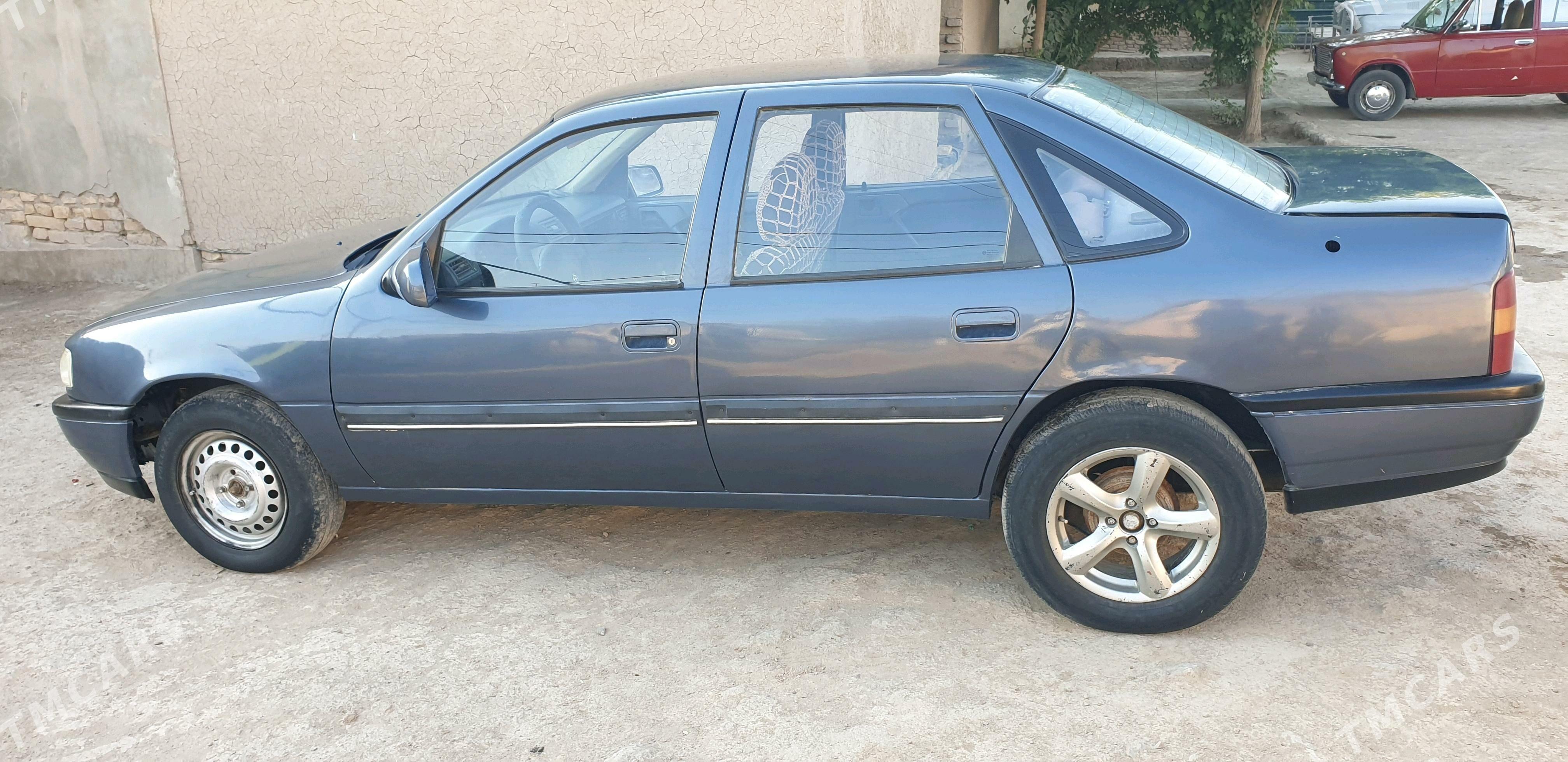 Opel Vectra 1990 - 30 000 TMT - Болдумсаз - img 10