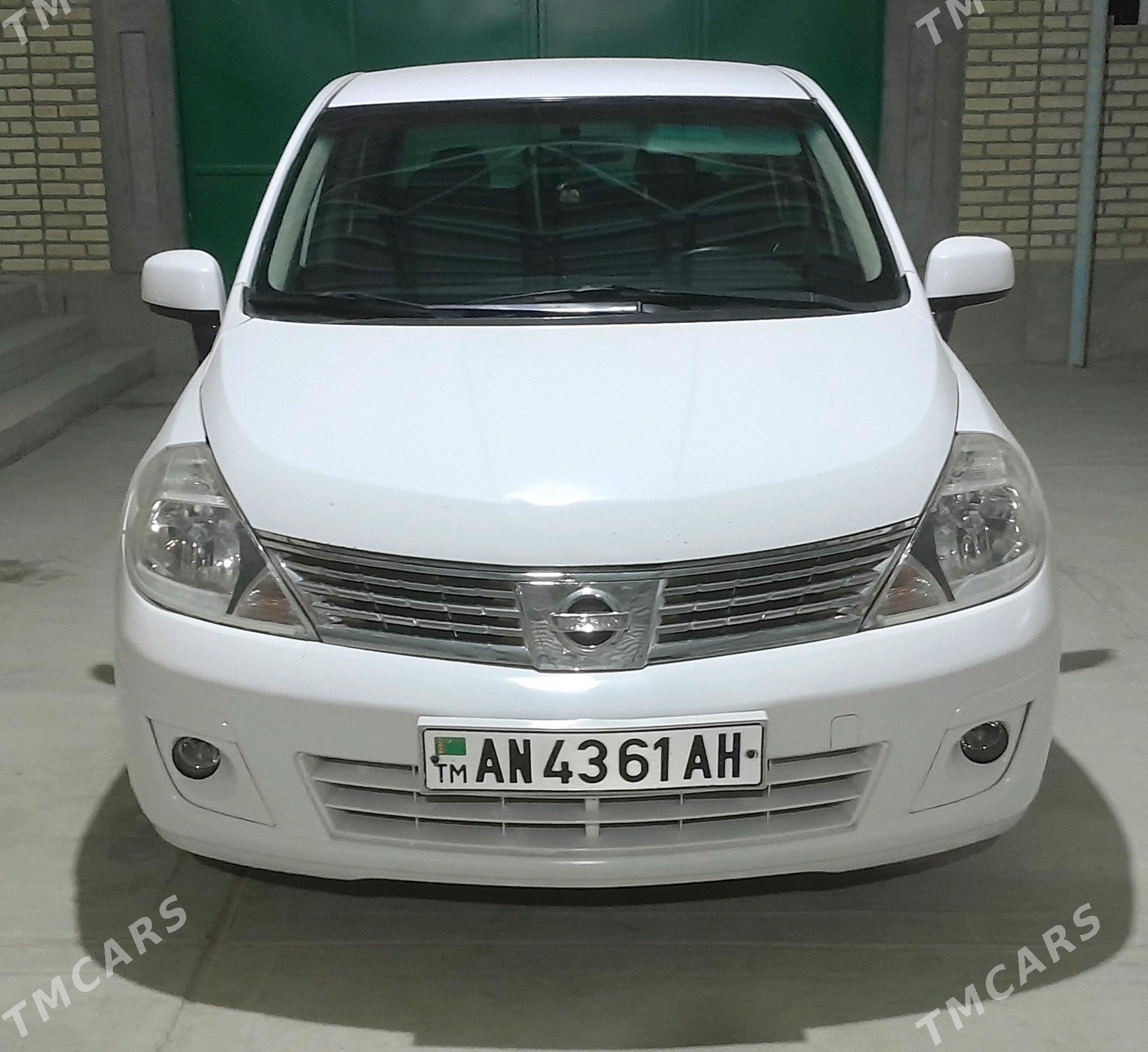 Nissan Versa 2010 - 122 000 TMT - Bäherden - img 3