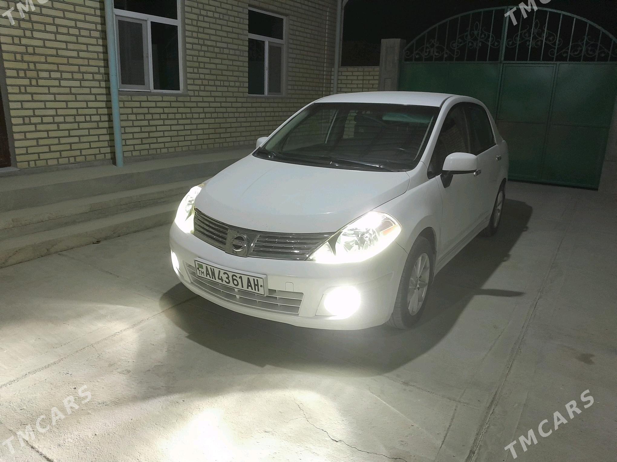 Nissan Versa 2010 - 122 000 TMT - Bäherden - img 7
