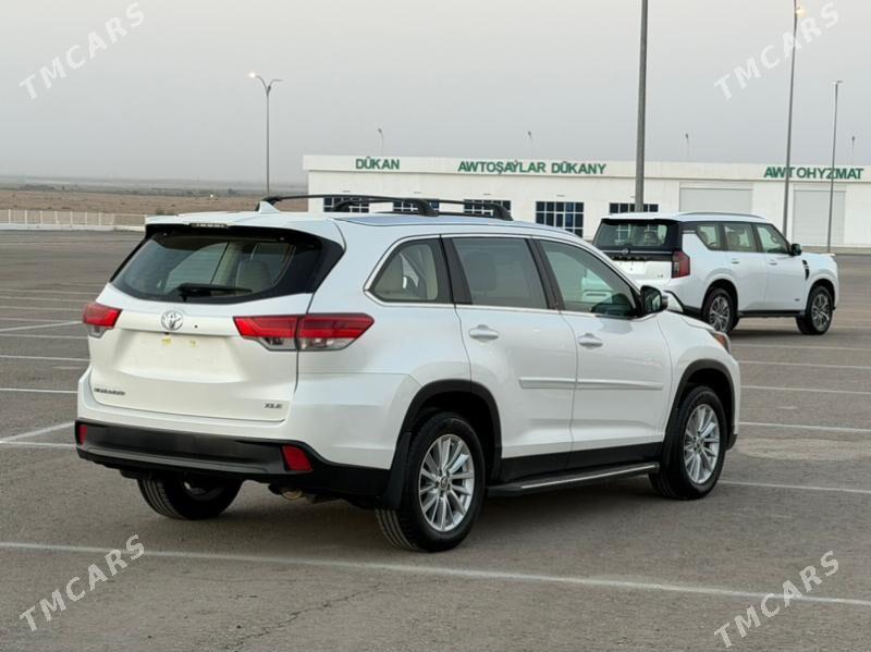 Toyota Highlander 2019 - 551 000 TMT - Ашхабад - img 3